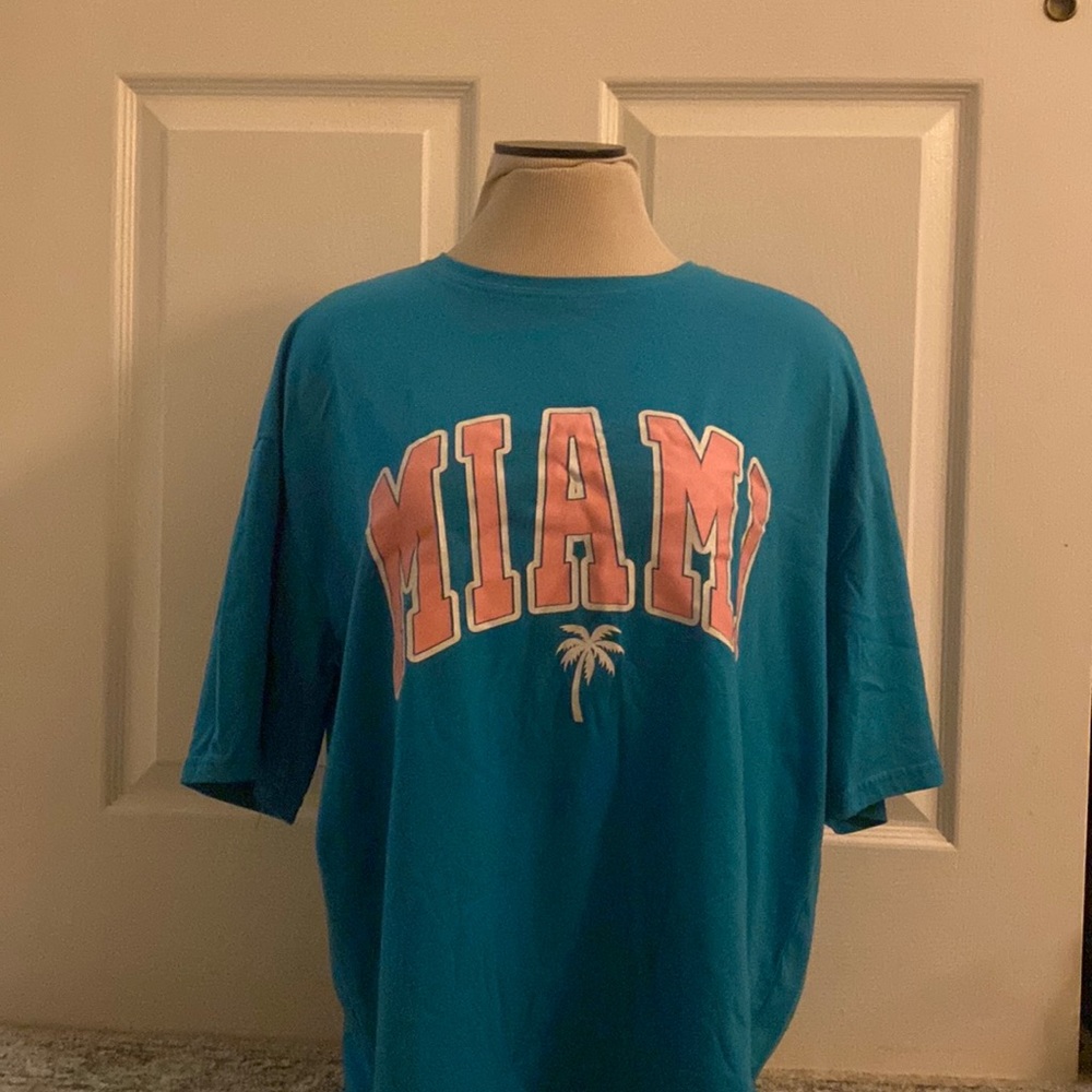 Oversized miami graphic tee